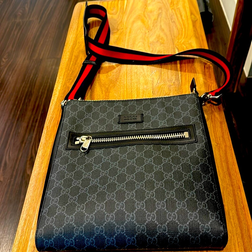 Barely used bag great condition.